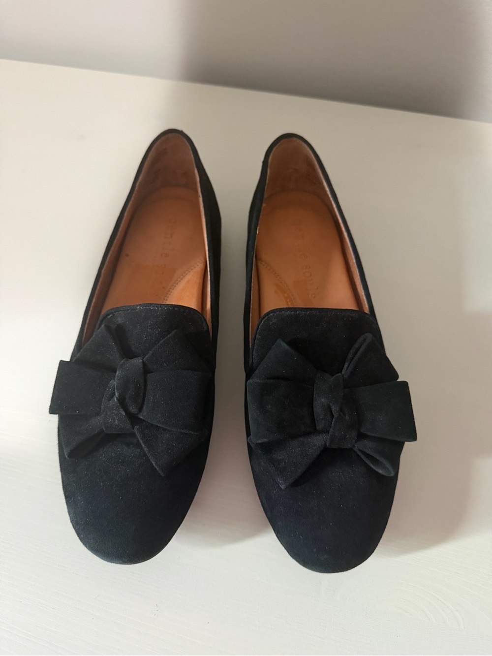 Gentle Souls by Kenneth Cole Eugene Ribbon Black Suede Loafers Flats Size 8.5